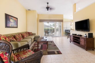 Building Photo - 8171 Fan Palm Way