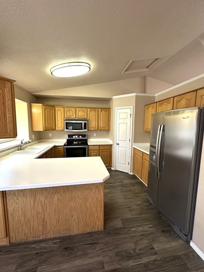 Foto del edificio - 4 Bed | 2.5 Bath Home in Clinton – Ready for Move-In!