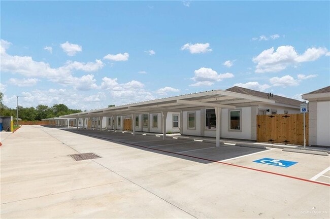 Building Photo - 740 N Alamo Rd