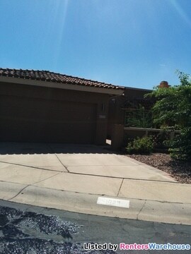 Primary Photo - 1039 E Desert Cove Ave