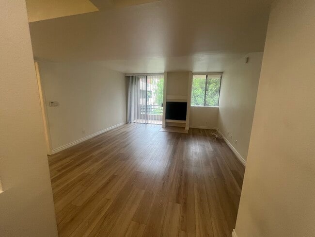 Building Photo - 7826 Topanga Canyon Blvd