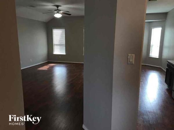 Building Photo - 22530 Fosters Park Ct