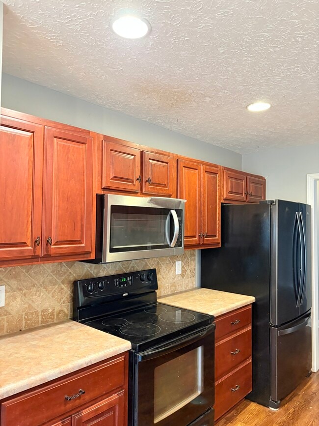 Building Photo - 3372 Fair Oaks Cir