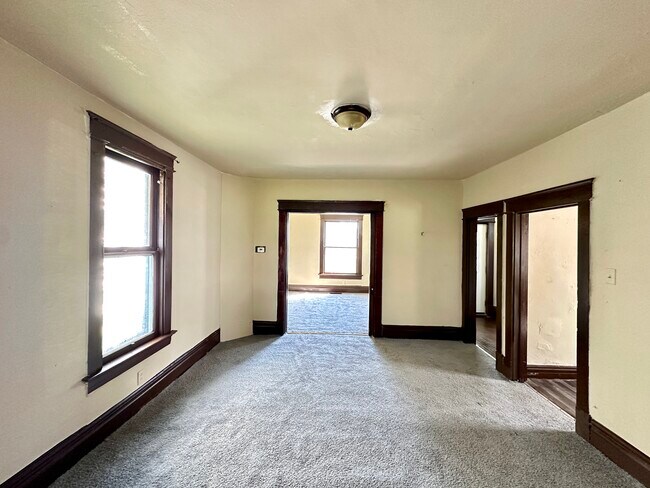Foto del edificio - 413 Bartram Ave