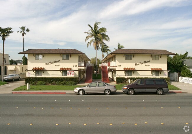 Building Photo - Star Pine Manor