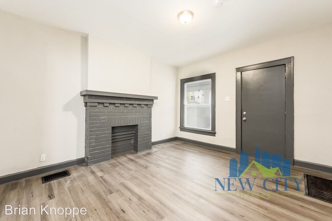 Building Photo - 827-829 Gibbard Ave