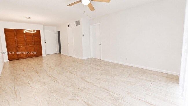 Foto del edificio - 3101 Oakland Shores Dr