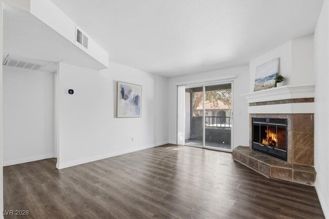 Building Photo - 2606 S Durango Dr