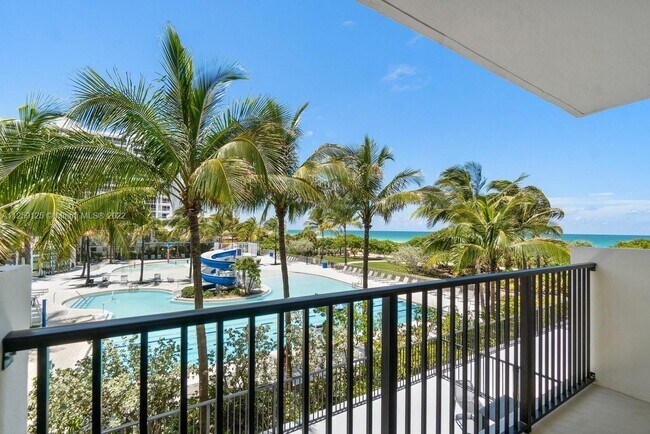 Foto del edificio - 9273 Collins Ave