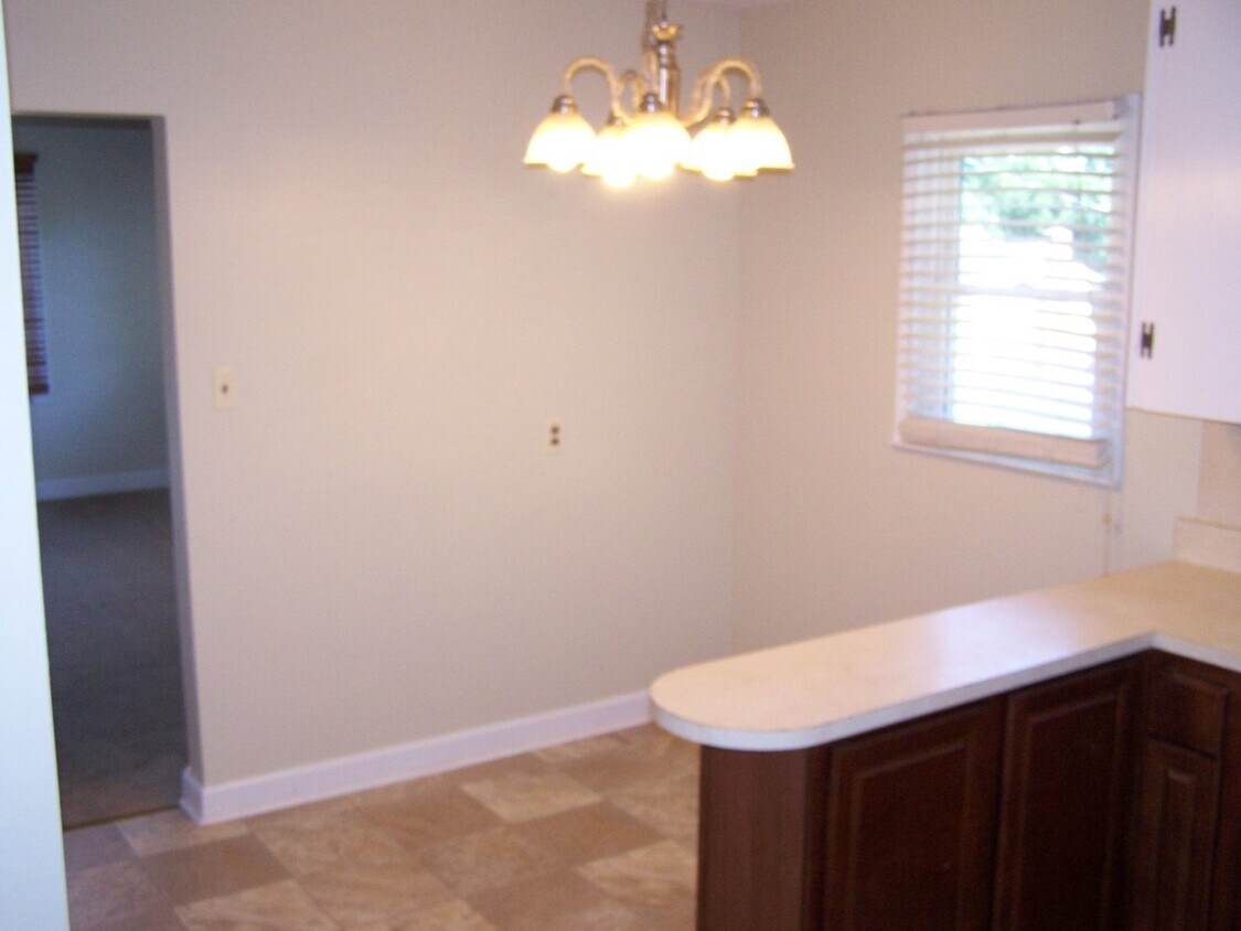 Foto del edificio - Coming Soon! Large 3BR/1BA Home