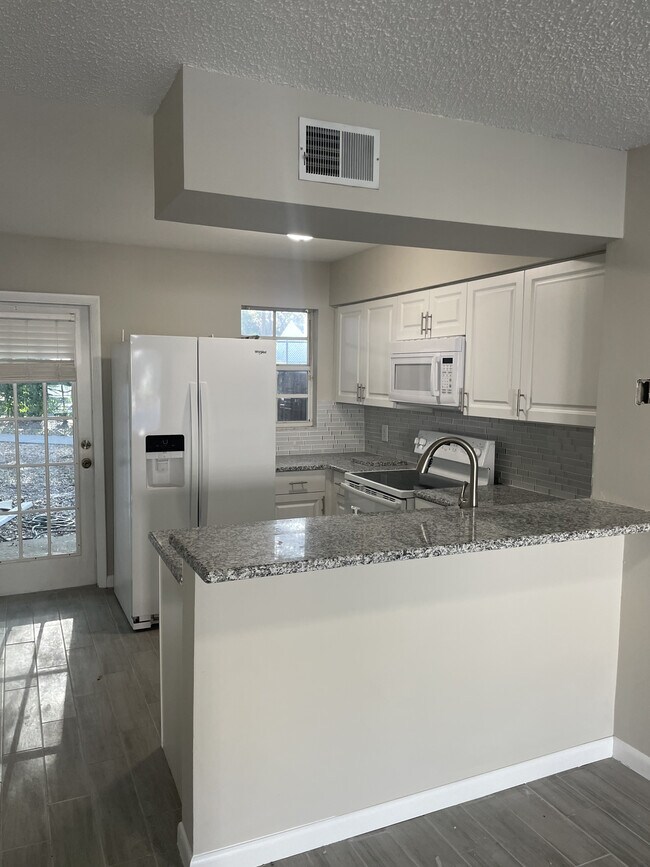 Foto del edificio - 11332 Grandville Dr