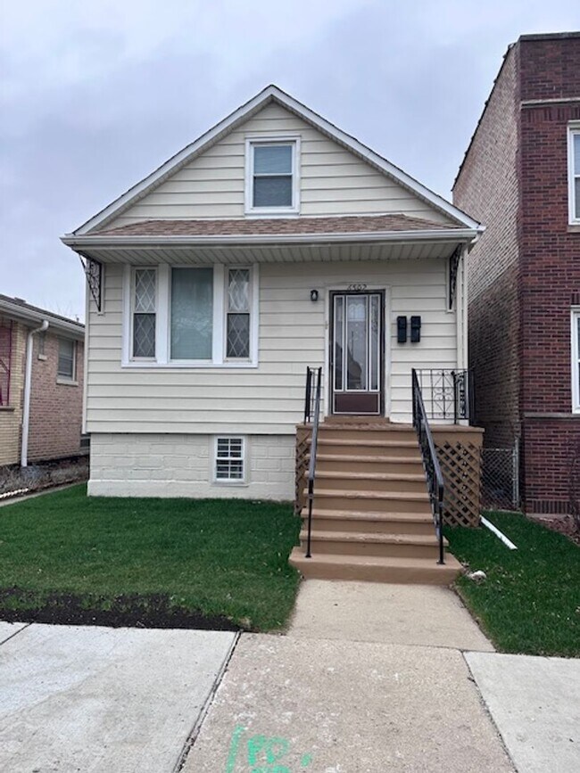 Building Photo - 6502 S Kilpatrick Ave