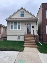 Building Photo - 6502 S Kilpatrick Ave