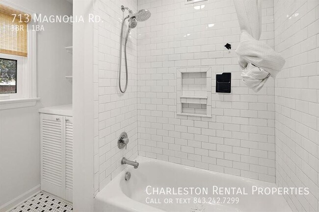 Photo - 713 Magnolia Rd House