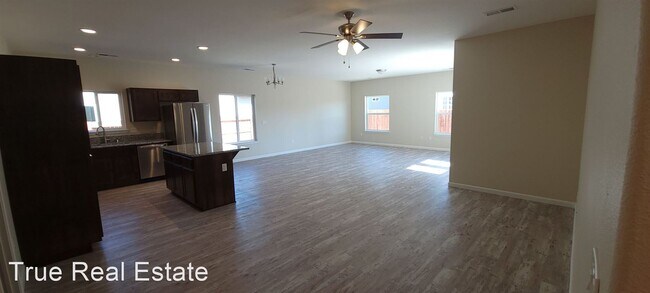 Building Photo - 3 br, 2 bath House - 2567 Verona Dr