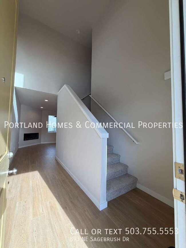 Foto del edificio - 893 NE Sagebrush Dr