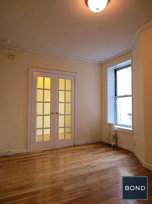 Primary Photo - 413 W 43rd St