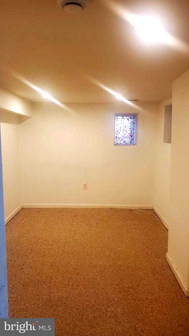 Building Photo - 1356 Independence Ave SE