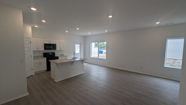 Foto del edificio - 6604 SW Dignity Ave