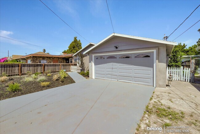 Foto del edificio - 1905 Esmond Ave