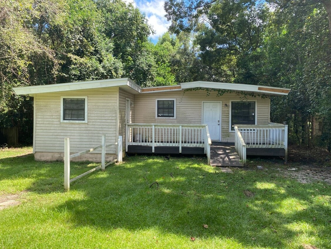 Photo - 1509 Mayhew Street