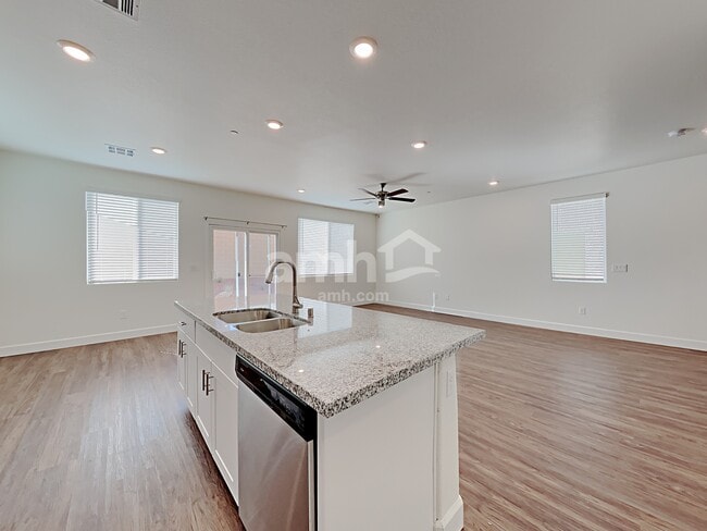 Foto del edificio - 331 Cape Seville Pl