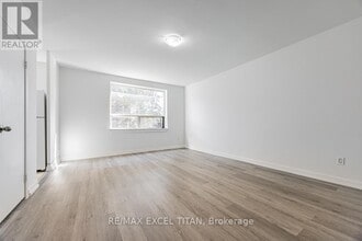 Building Photo - 4 Hill Heights Rd