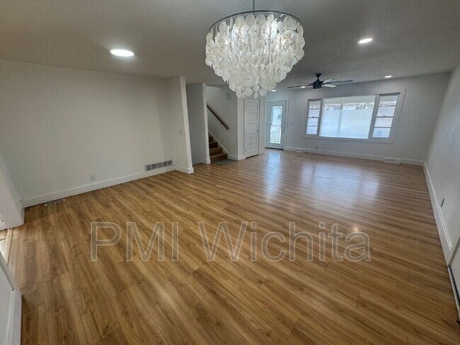 Foto del edificio - 1014 S Rosalie Ave