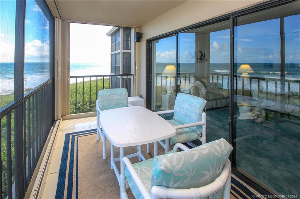 Foto principal - 2491 NE Ocean Blvd