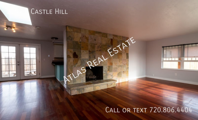 Building Photo - 2057 E Castle Hill