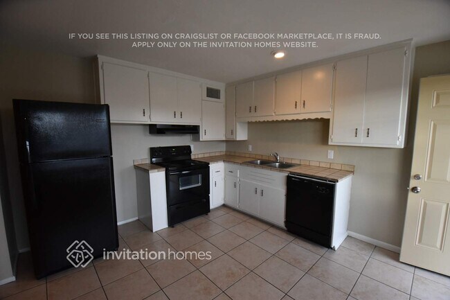 Foto del edificio - 3335 W McLellan Blvd