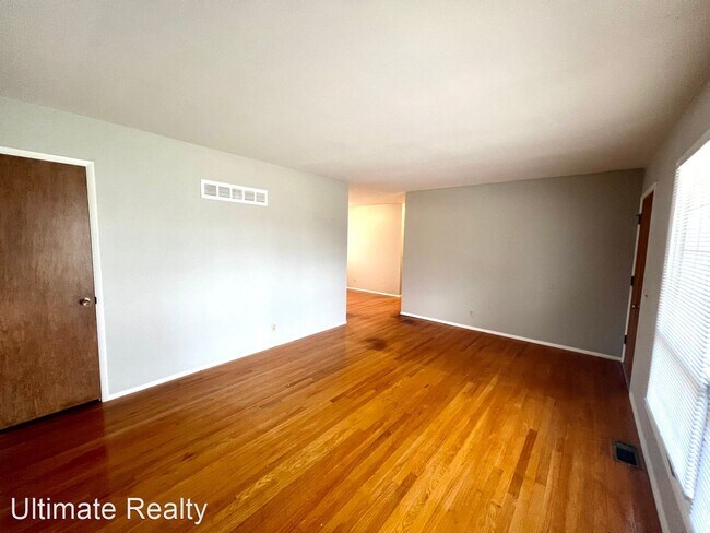 Building Photo - 3 br, 2 bath House - 765 Starlet Dr.