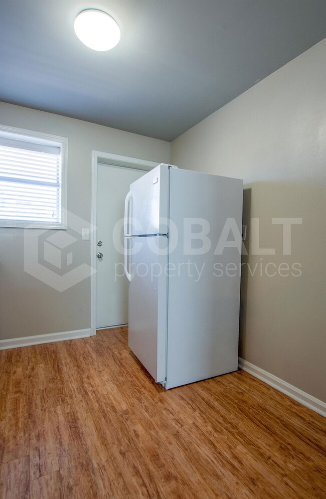 Building Photo - 271 Glen Iris Dr NE