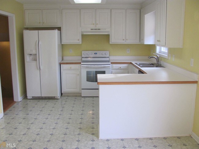 Building Photo - 1112 Ravenwood Dr