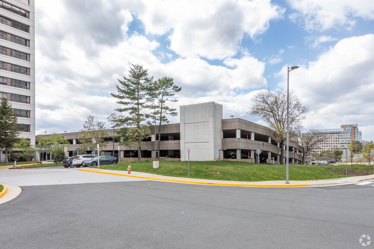 The Trillium Apartments in Tysons, VA
