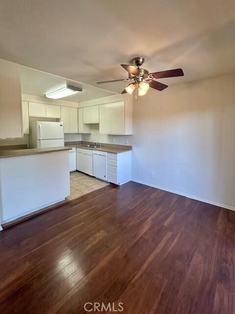 Foto del edificio - 5821 Sylmar Ave