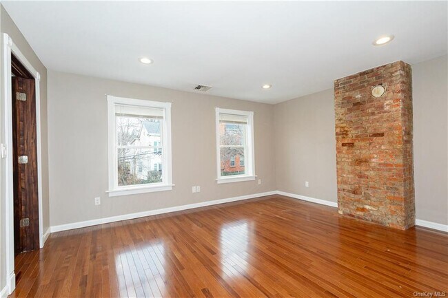 Foto del edificio - 204 Mill St
