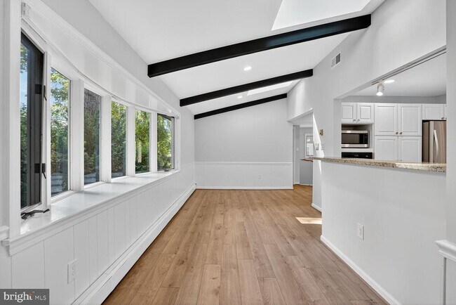 Foto del edificio - 7141 Oak Ridge Rd