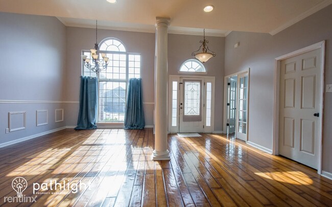 Foto del edificio - 3 br, 2 bath House - 1023 Skyline Dr UNIT