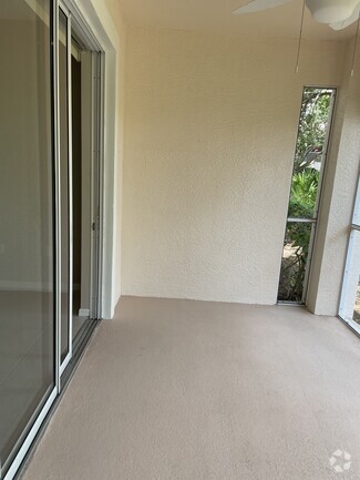Building Photo - 4264 Central Sarasota Pky