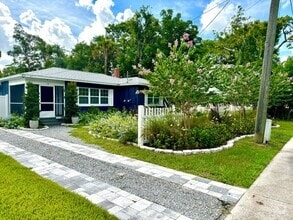 Building Photo - 115 N Hampton Ave