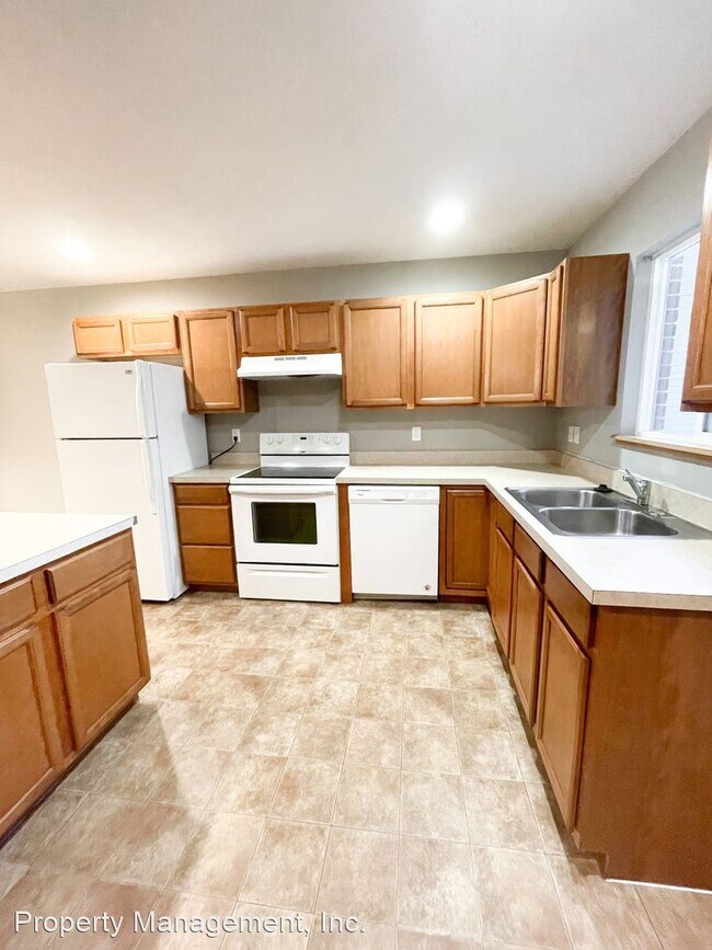 Building Photo - 3 br, 3 bath House - 2405 City View Court