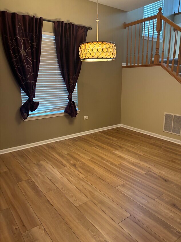 Foto principal - 1673 Cameron Dr