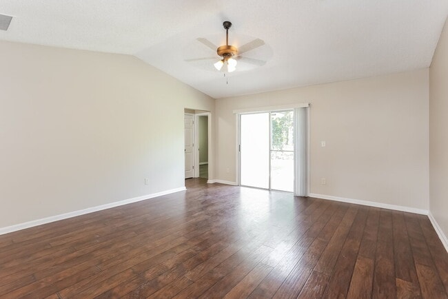 Building Photo - 11159 Lauren Oak Ln