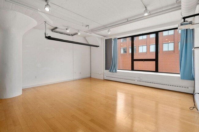 Foto del edificio - 210 South St