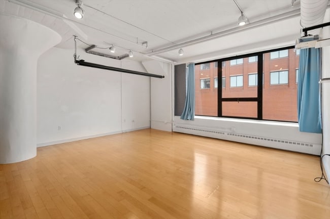 Photo - 210 South St Apartment