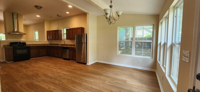 Foto del edificio - Room in Duplex on Bolton Rd NW