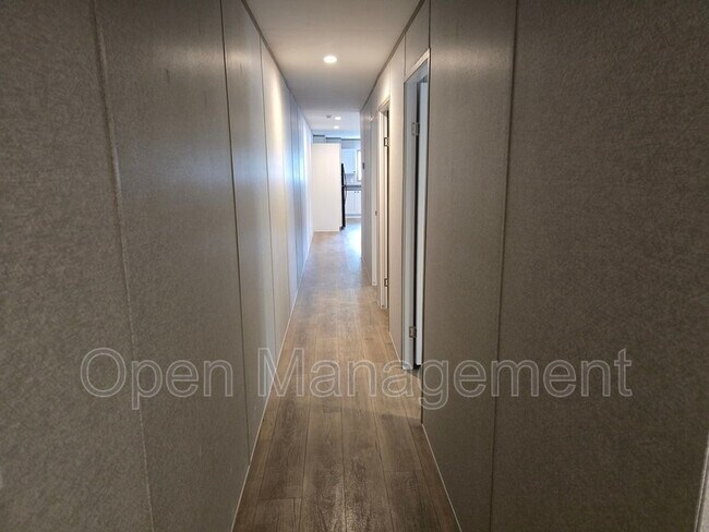 Foto del edificio - 4511 Dirt Rd