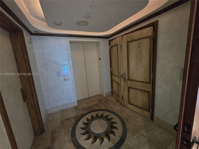 Foto del edificio - 1331 Brickell Bay Dr