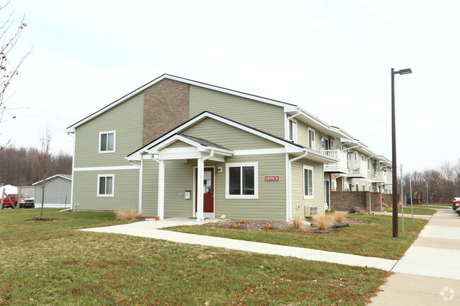 Building Photo - Green Meadows Apartments